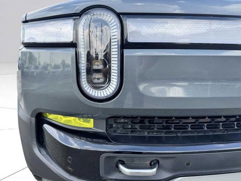 Used 2022 Rivian R1T Adventure image 10