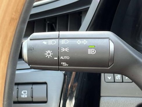 Used 2025 Lexus ES 350 Luxury image 43