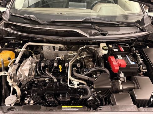 Used 2021 Nissan Rogue SV FWD image 11