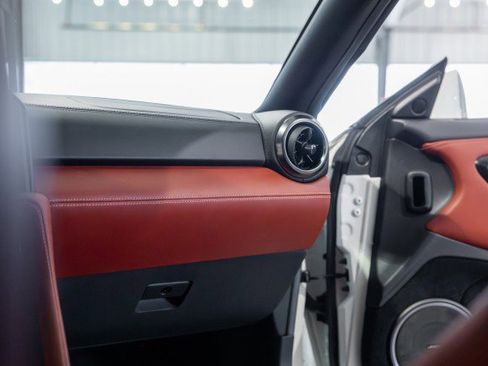 Used 2021 Nissan GT-R Premium image 39