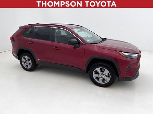 Used 2025 Toyota RAV4 LE AWD/4WD image 1