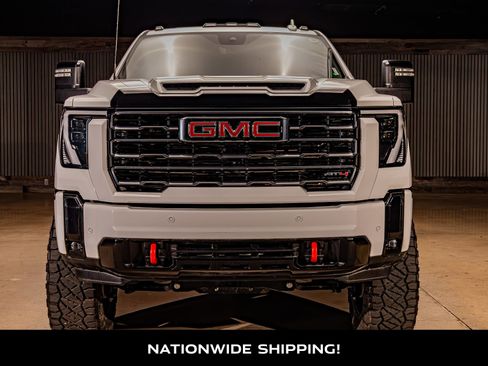 Used 2025 GMC Sierra 3500 AT4 image 4