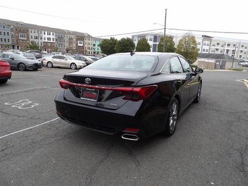 Used 2022 Toyota Avalon XLE image 6