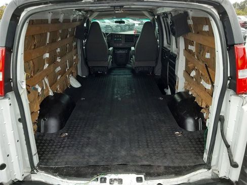 Used 2021 Chevrolet Express 2500 w/ Driver Convenience Package image 19