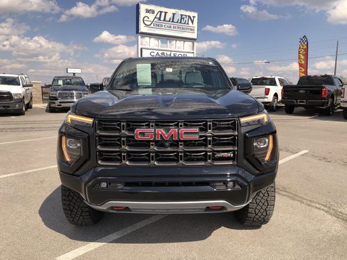 Used 2024 GMC Canyon AT4X image 8