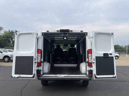 New 2025 RAM ProMaster 1500 w/ Convenience Group image 6