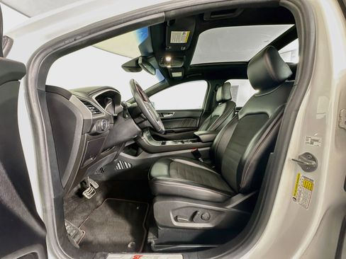 Used 2020 Ford Edge ST-Line w/ Cold Weather Package FWD image 13