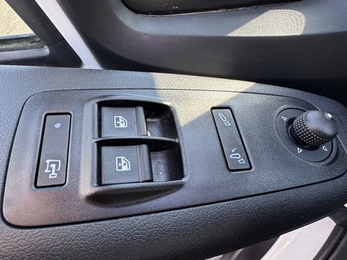 Used 2025 RAM ProMaster 2500 w/ Convenience Group image 14