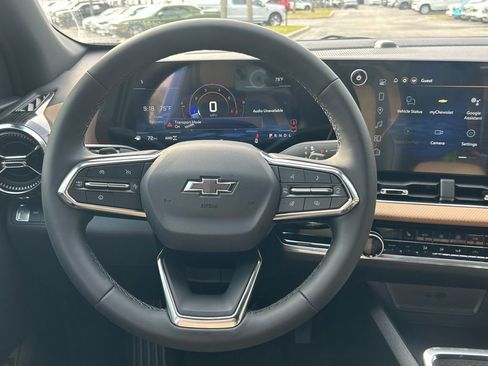 New 2026 Chevrolet Equinox ACTIV AWD/4WD image 18