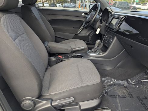 Used 2017 Volkswagen Beetle 1.8T S image 10