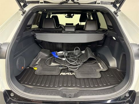 Used 2022 Toyota RAV4 XSE w/ Weather Package image 13