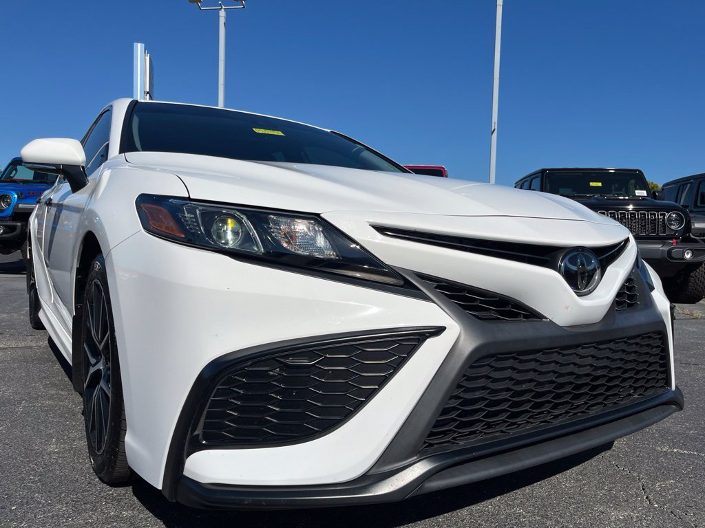 Used 2023 Toyota Camry SE w/ Audio Upgrade Package FWD image 46
