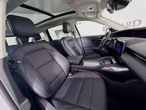 New 2026 Lincoln Nautilus Premier w/ Equipment Group 102A AWD/4WD image 32