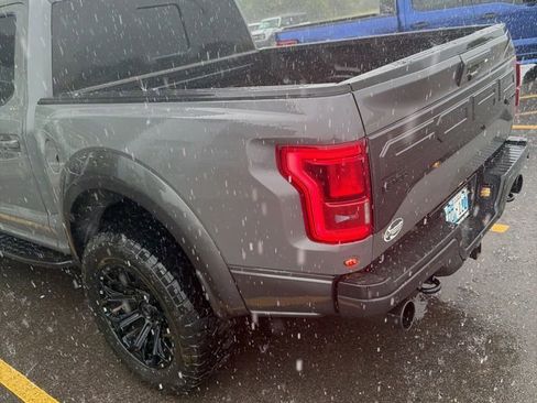 Used 2018 Ford F150 Raptor w/ Equipment Group 802A Luxury AWD/4WD image 3