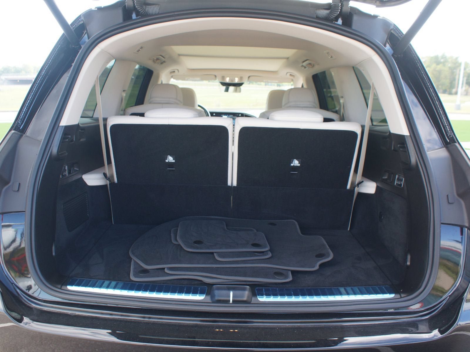 Used 2021 Mercedes-Benz GLS 450 4MATIC image 19