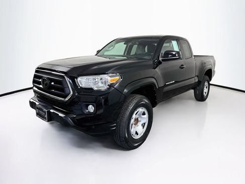 Certified 2022 Toyota Tacoma SR5 RWD image 3