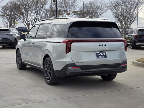 New 2026 Kia Carnival SX Prestige image 3