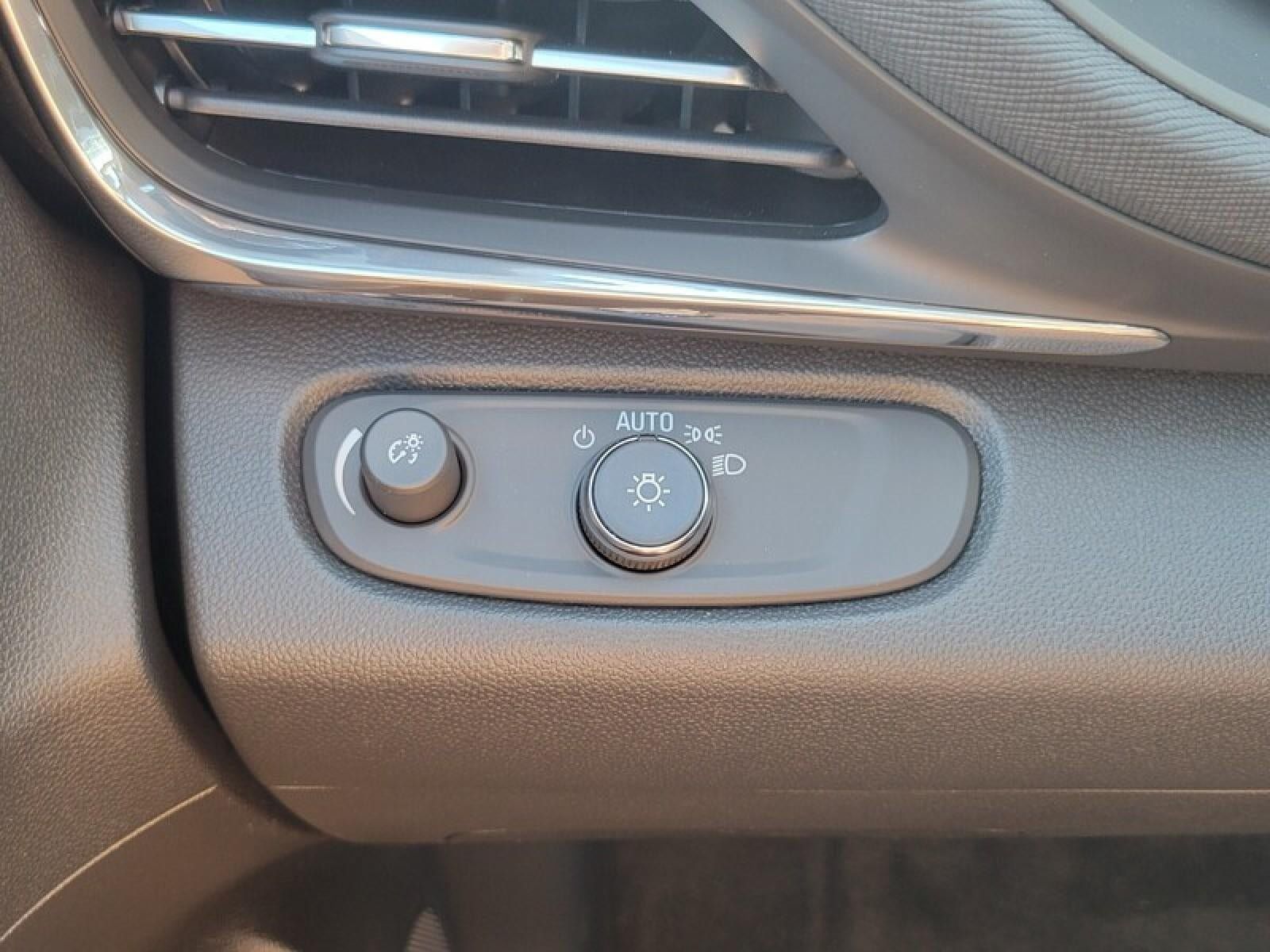 New 2026 Buick Envista Sport Touring w/ Convenience I Package FWD image 20
