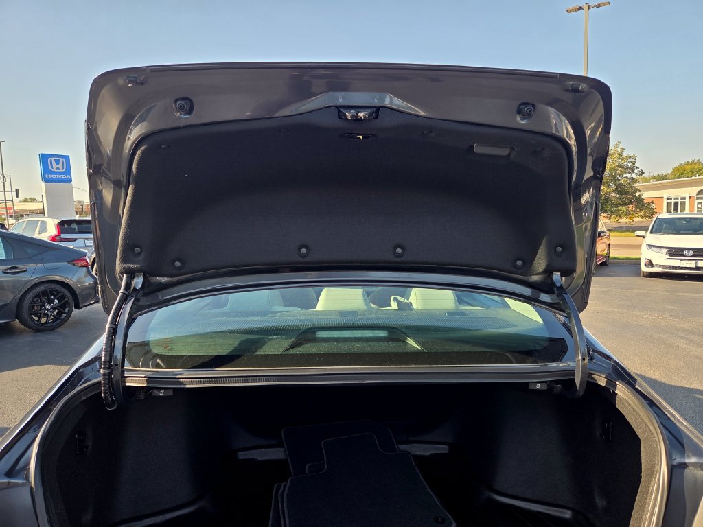 Certified 2025 Honda Accord SE image 9