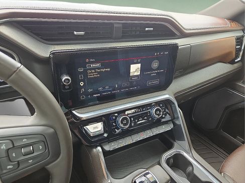 Used 2023 GMC Sierra 1500 Denali AWD/4WD image 8