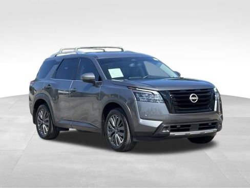 Used 2023 Nissan Pathfinder SL w/ SL Premium Package AWD/4WD image 1