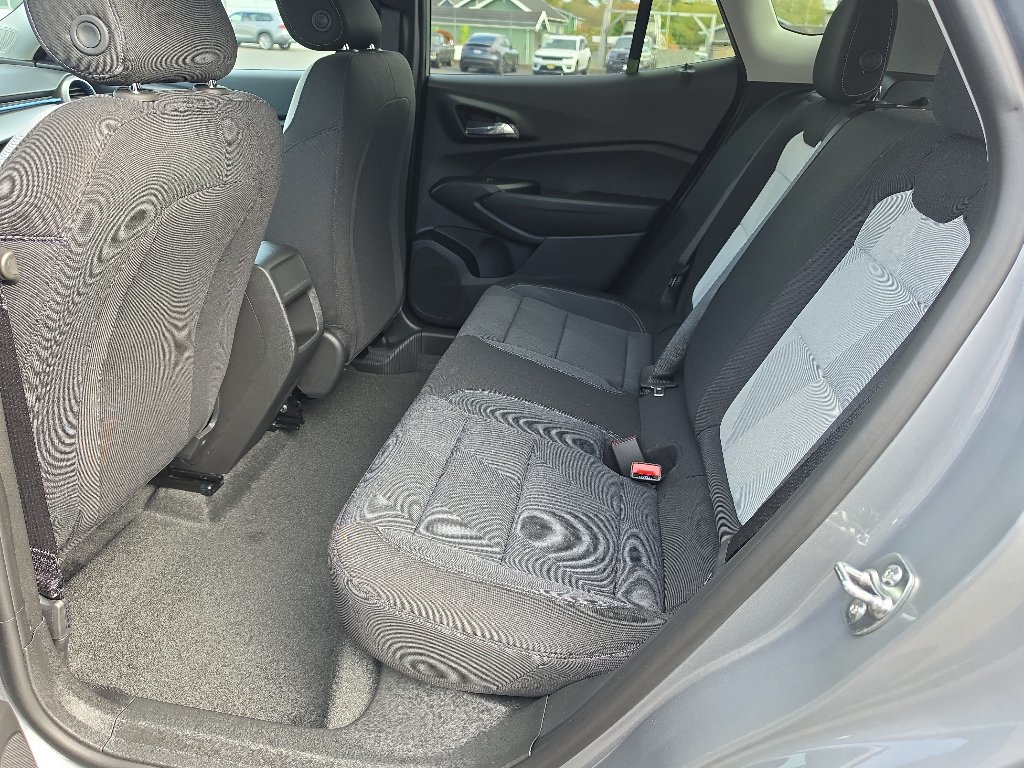 New 2026 Chevrolet Trax LS w/ LS Convenience Package FWD image 17