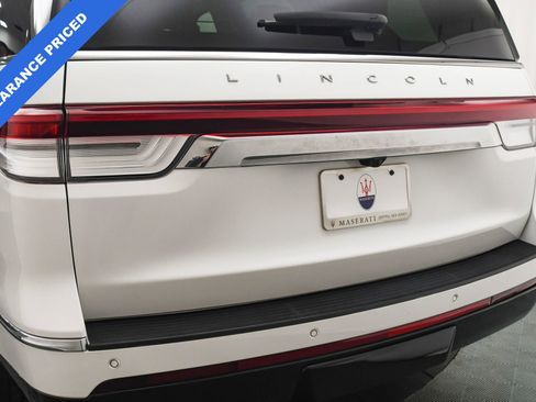 Used 2022 Lincoln Navigator Reserve image 24