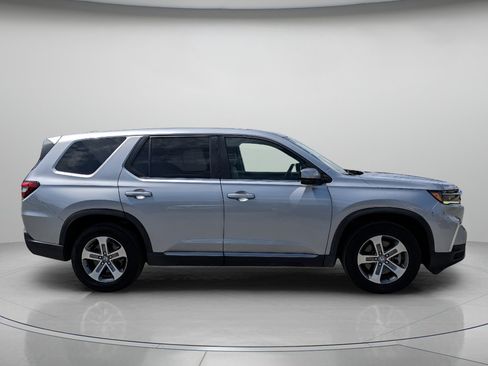Used 2023 Honda Pilot EX-L image 9
