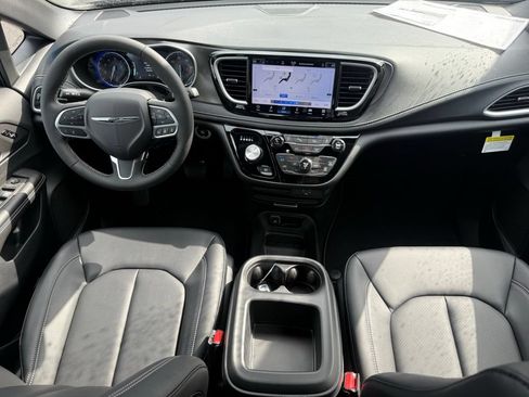 New 2026 Chrysler Pacifica Select FWD image 57