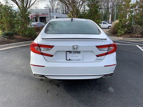 Used 2022 Honda Accord Sport image 7
