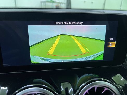 Used 2021 Mercedes-Benz GLB 250 4MATIC image 20