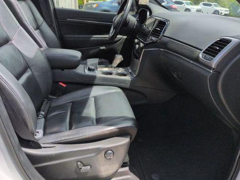 Used 2022 Jeep Grand Cherokee Limited AWD/4WD image 30
