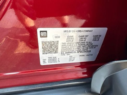 Used 2023 Buick Encore GX Essence w/ Experience Buick Package AWD/4WD image 33