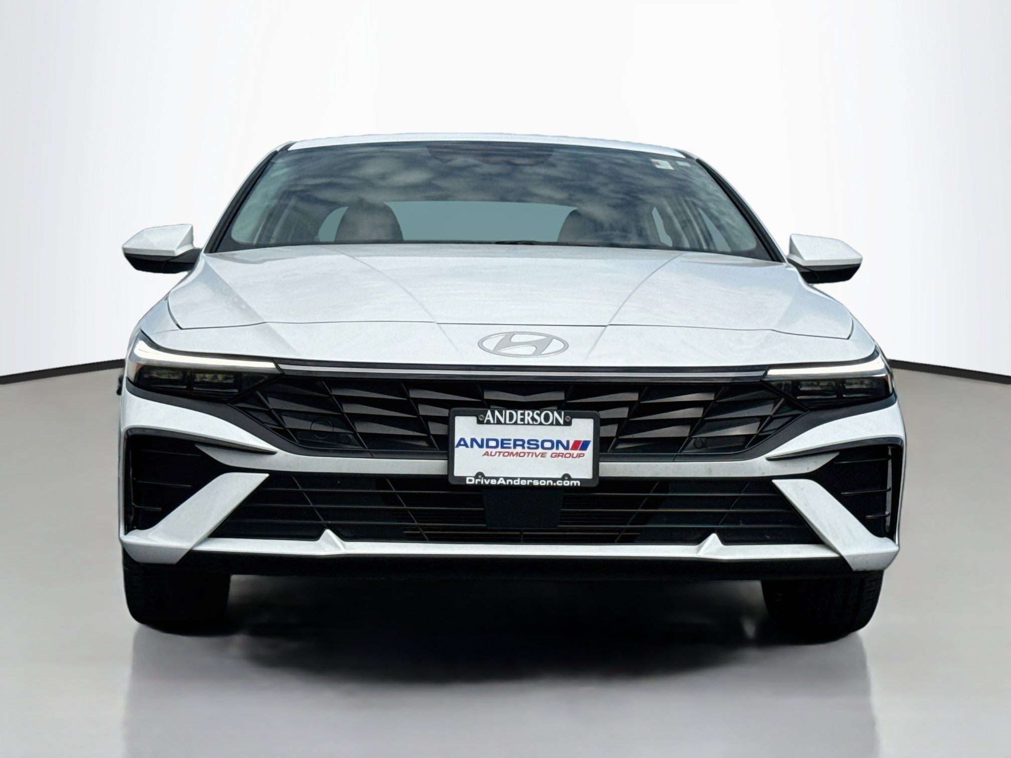 Used 2025 Hyundai Elantra SEL FWD image 2