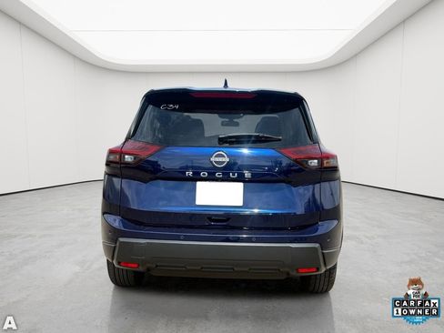 Used 2025 Nissan Rogue SV image 6