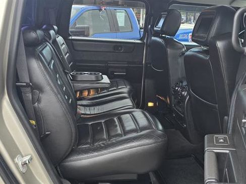 Used 2005 HUMMER H2 SUT w/ Preferred Equipment Group image 22