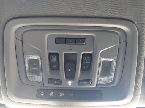 Used 2023 GMC Sierra 2500 Denali AWD/4WD image 27