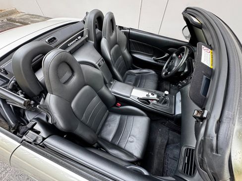 Used 2004 Honda S2000 image 28