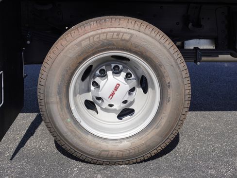 New 2025 GMC Sierra 3500 Pro w/ Convenience Package image 27