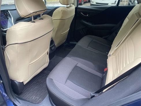 Used 2020 Subaru Outback Premium image 10