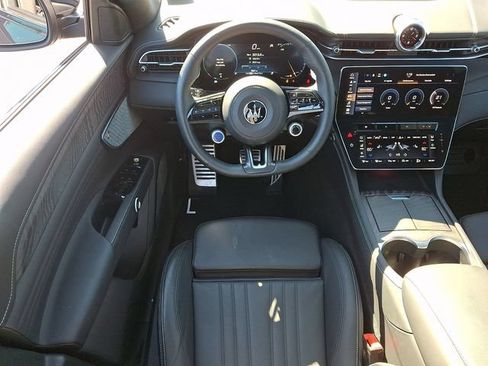 Used 2025 Maserati Grecale Modena AWD/4WD image 11