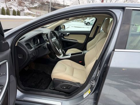 Used 2018 Volvo S60 T5 Inscription Platinum image 24