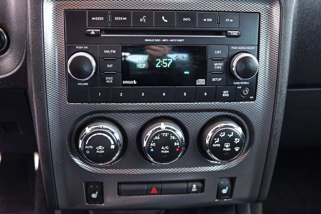 Used 2013 Dodge Challenger R/T Plus RWD image 17