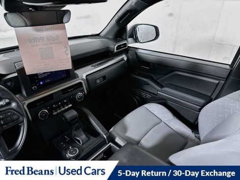 Used 2025 Toyota Tacoma SR5 AWD/4WD image 29
