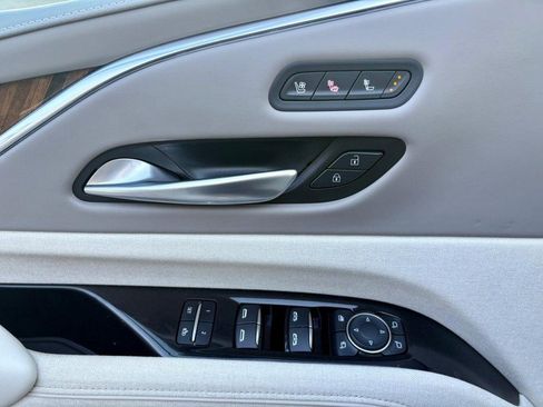 Used 2023 Cadillac Escalade Sport Platinum image 26