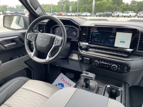 New 2026 Chevrolet Silverado 1500 ZR2 w/ LPO, Dark Essentials Package AWD/4WD image 28