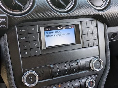 Used 2020 Ford Mustang image 22