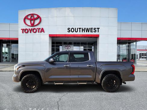 Used 2022 Toyota Tundra Limited image 3