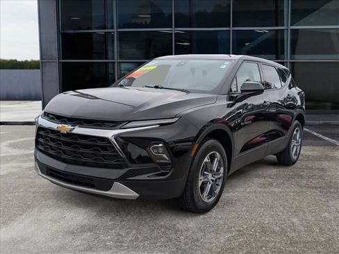Used 2023 Chevrolet Blazer LT w/ LPO, Floor Liner Package FWD image 5