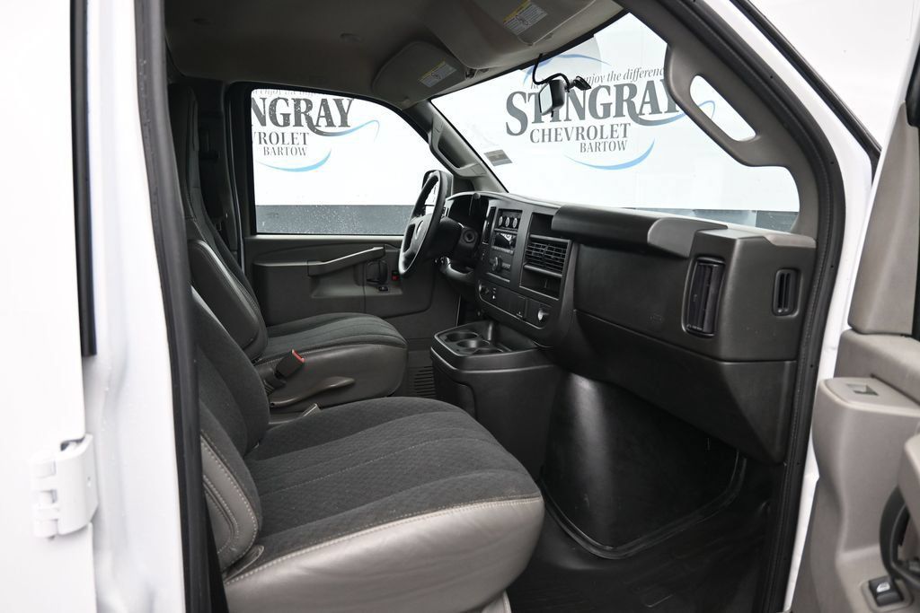 Used 2025 Chevrolet Express 2500 w/ Driver Convenience Package RWD image 17